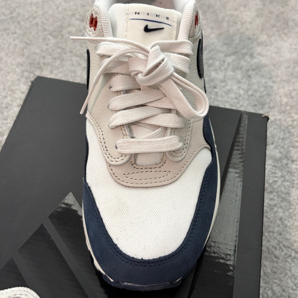 Nike Womens Air Max 1 White & Navy Casual Sneakers - Picture 10 of 16